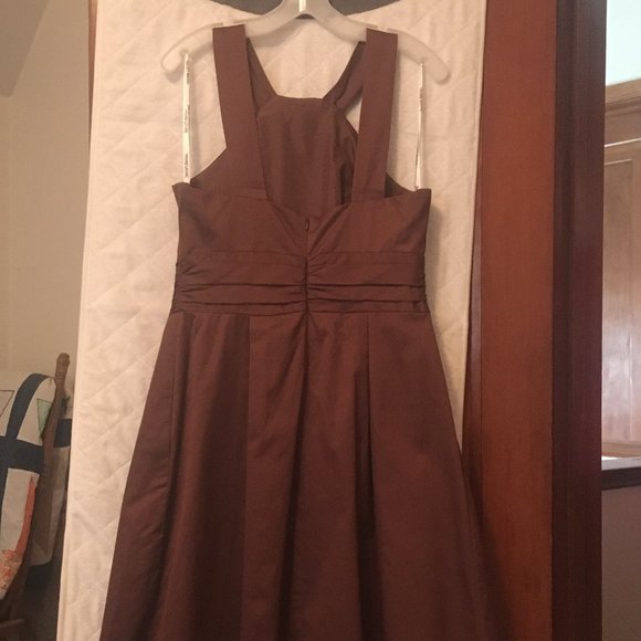 David’s Bridal Cocoa/Chocolate Short Cotton Dress Y-Neck and Skirt Pleating - 2 - Picture 4 of 6